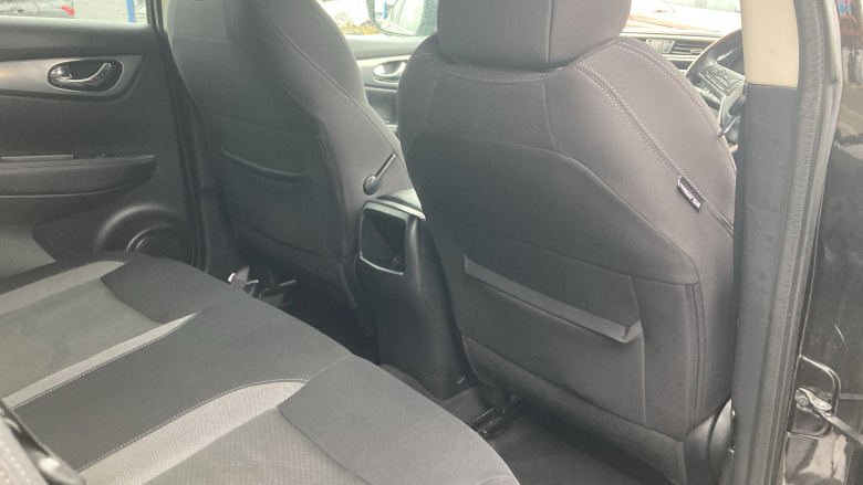 Nissan Qashqai 1.5 dCi 115 N-Connecta 5dr Diesel Hatchback